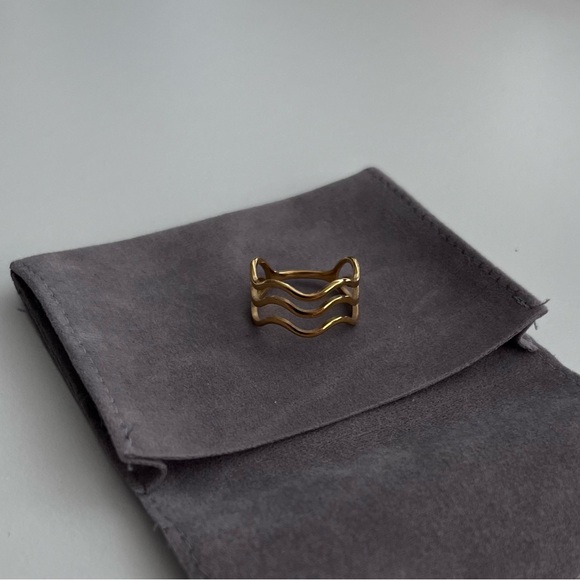 Gold Plated Triple Wave Ring - Size 7 - Picture 1 of 3